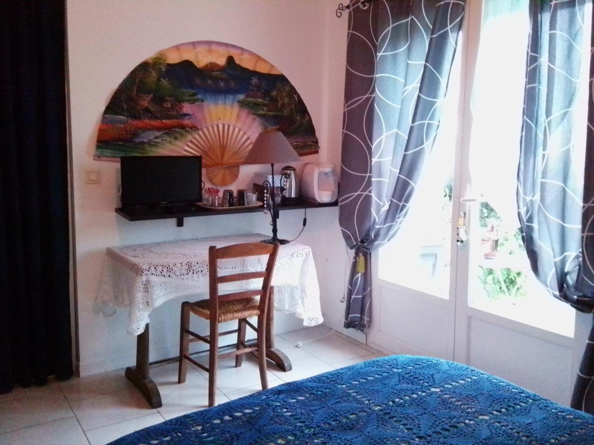 Le Chausse A Bres Chambre D'Hotes 2 Payzac  Стая снимка